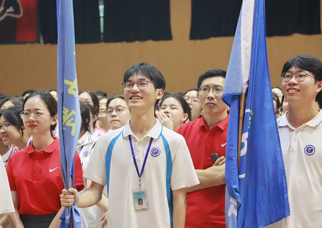 【高考倒计时2天】热血出征,乐中必胜!2024届高三高考出征誓师仪式 第16张 【高考倒计时2天】热血出征,乐中必胜!2024届高三高考出征誓师仪式 第16张