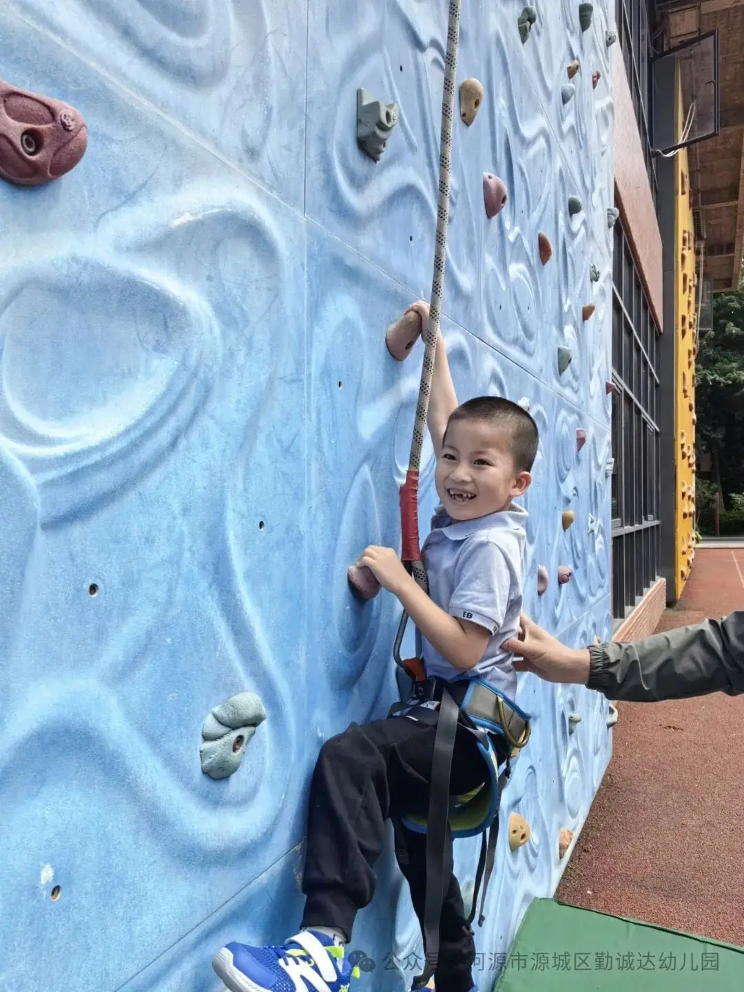 “初探小学·礼遇成长”--勤诚达幼儿园之走进小学 第10张 “初探小学·礼遇成长”--勤诚达幼儿园之走进小学 第10张
