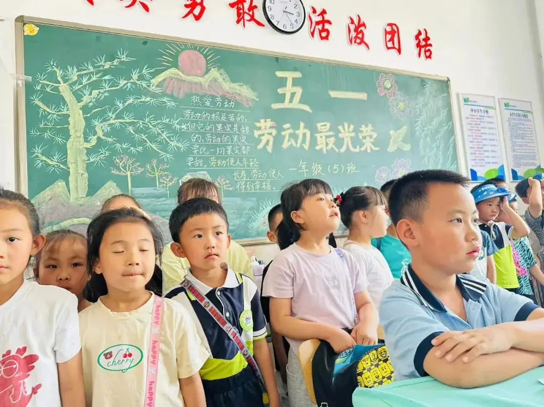 【幼小衔接】小学生活初体验——科教路幼儿园幼小衔接系列活动之参观小学 第13张 【幼小衔接】小学生活初体验——科教路幼儿园幼小衔接系列活动之参观小学 第13张