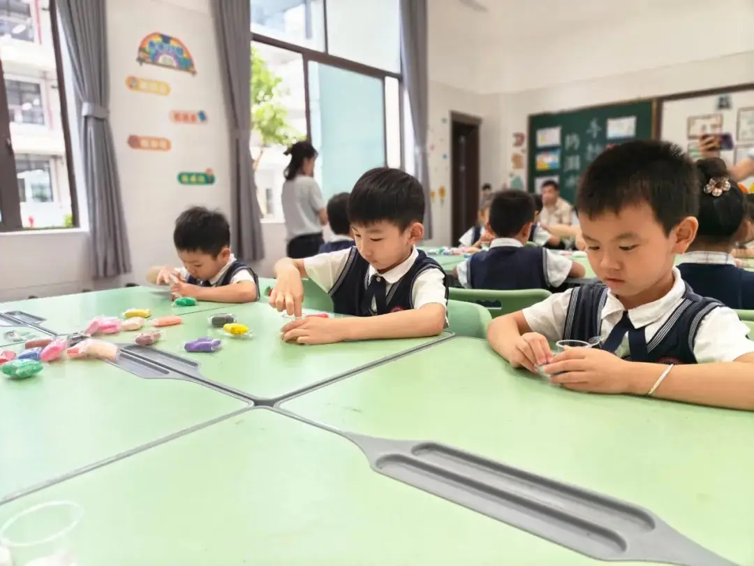 趣探小学 筑梦成长 —— 宏威幼儿园幼小衔接系列活动之参观小学 第13张 趣探小学 筑梦成长 —— 宏威幼儿园幼小衔接系列活动之参观小学 第13张