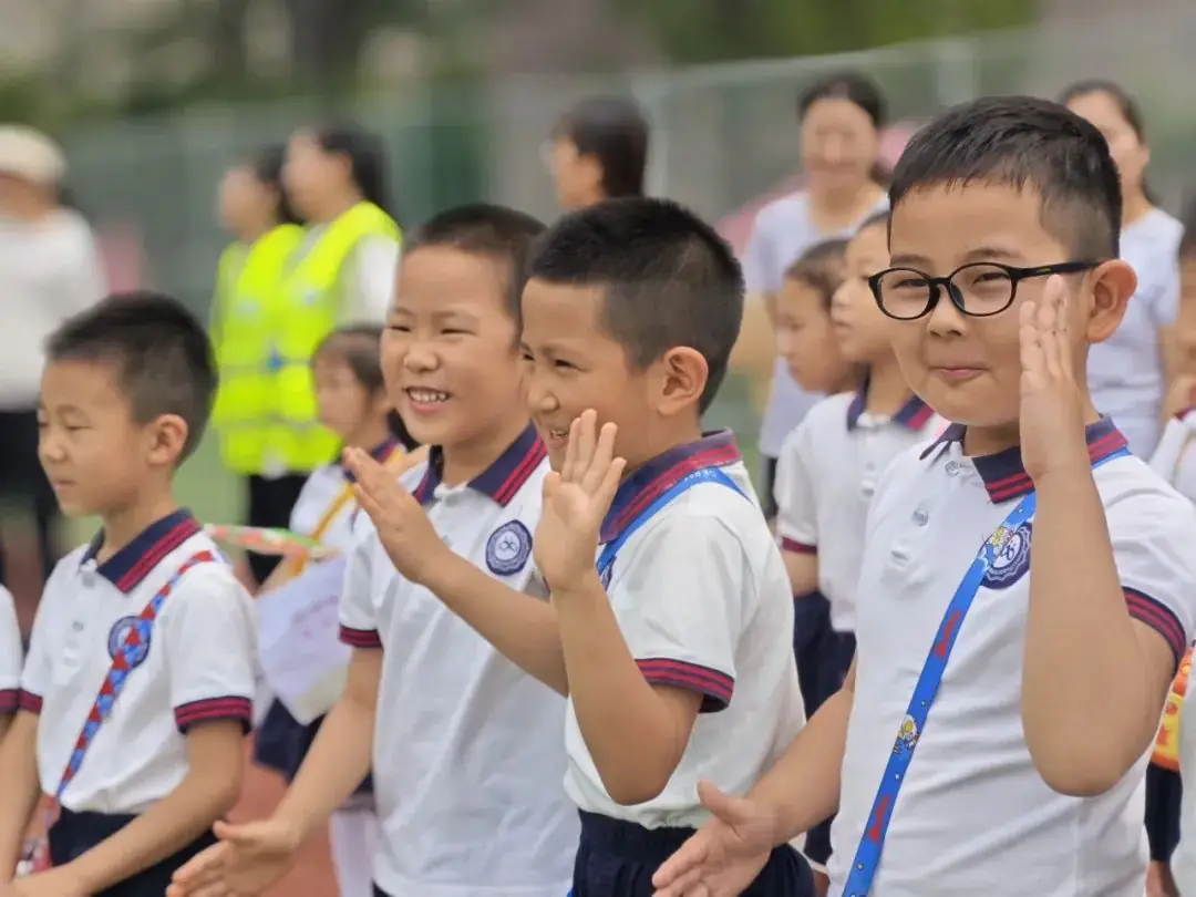 【滴宝园·幼小衔接】小学初体验 幼小零衔接 ——咸阳市秦都区育英名桥幼儿园大班幼小衔接活动 第45张 【滴宝园·幼小衔接】小学初体验 幼小零衔接 ——咸阳市秦都区育英名桥幼儿园大班幼小衔接活动 第45张