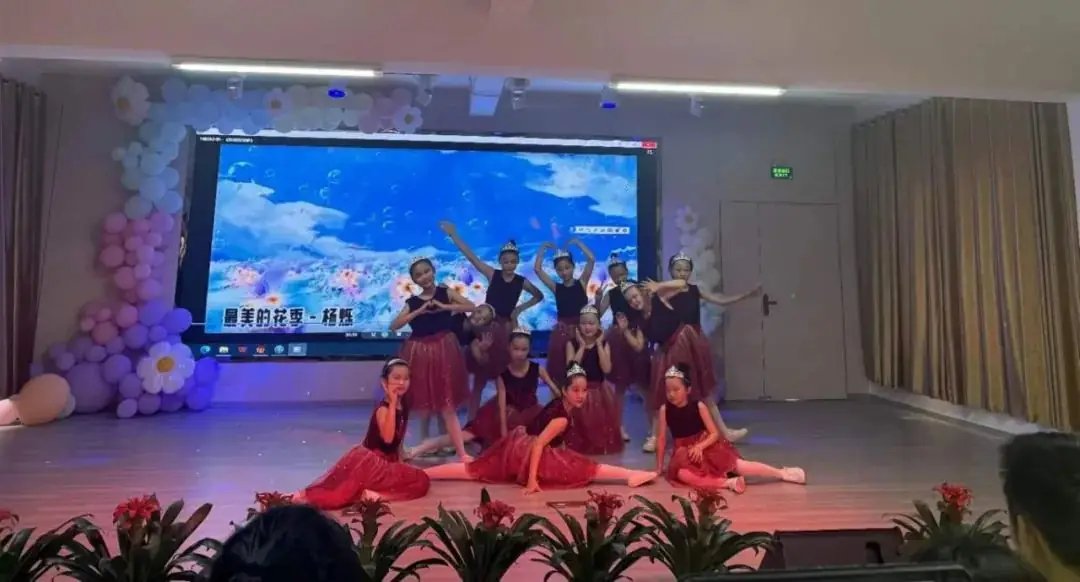 舞动童梦 向阳而行——南新乡中心小学“六一”暨教育“双减”成果展示文艺汇演 第7张 舞动童梦 向阳而行——南新乡中心小学“六一”暨教育“双减”成果展示文艺汇演 第7张