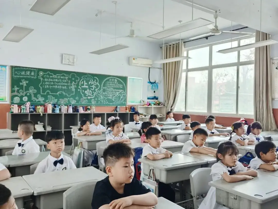 初探小学,礼遇成长---临沭县青云镇中心幼儿园幼小衔接参观小学活动 第51张