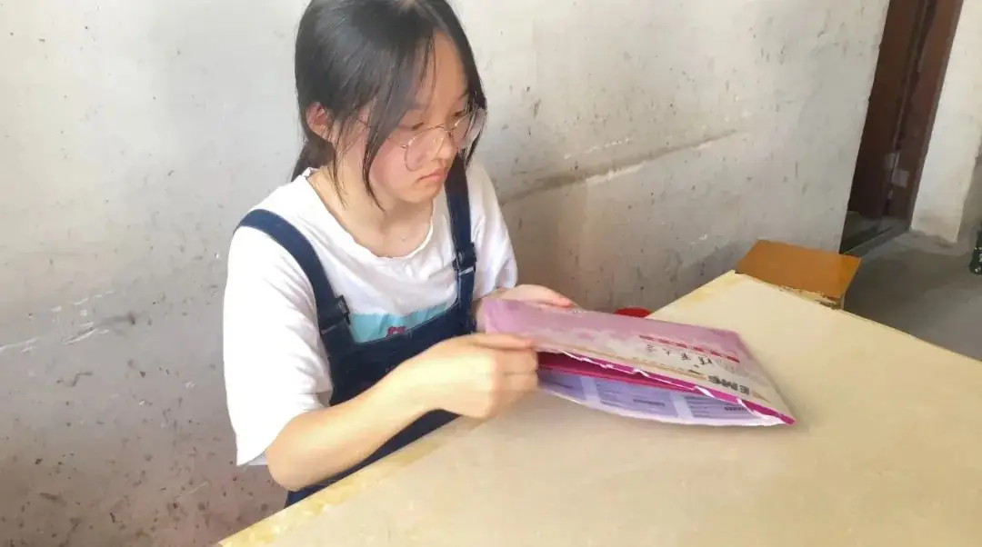 梦想启航,高考不孤单!春蕾女孩,我们在万达广场为你加油! 第5张