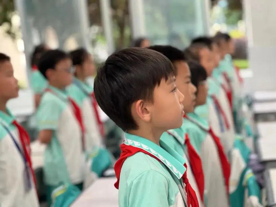 音乐点亮生活 歌声唱响未来——赤城小学“红五月”班班有歌声比赛 第13张 音乐点亮生活 歌声唱响未来——赤城小学“红五月”班班有歌声比赛 第13张
