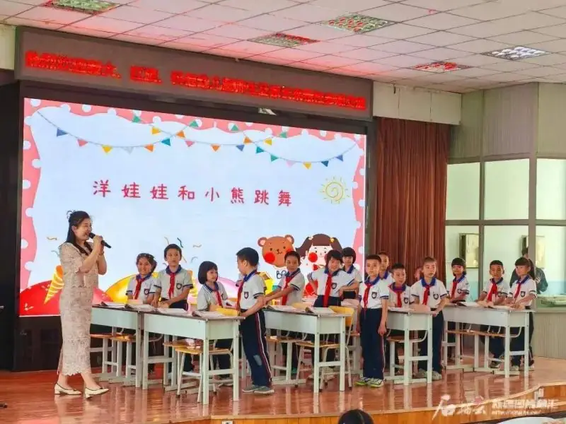 【石榴花开】乌市幼儿园萌娃进校园 感受小学生活 第2张 【石榴花开】乌市幼儿园萌娃进校园 感受小学生活 第2张