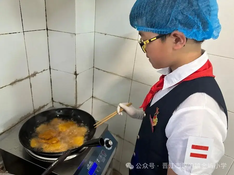 【出彩·德育】2024年金屿小学开展“红领巾爱祖国”六一儿童节系列活动——“玩转六一 与你童乐”主题队日 第29张