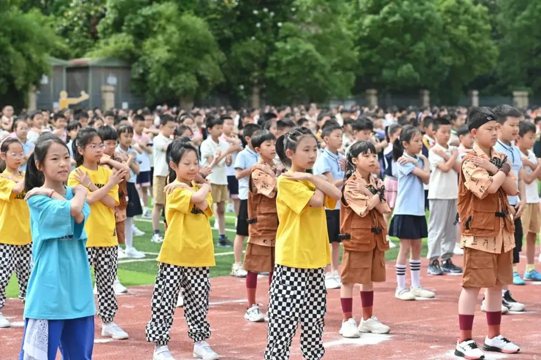 越城区元培小学举办千人街舞操比赛 第3张 越城区元培小学举办千人街舞操比赛 第3张