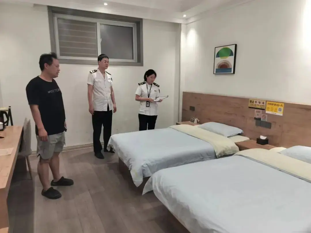 加强卫生监督  护航健康高考-第2张图片-四季读书网