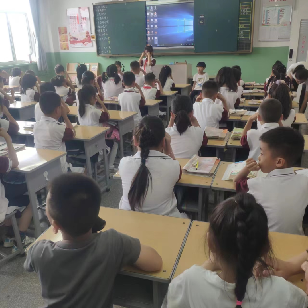 【西苑园动态】走进小学校园 科学幼小衔接 ——榆次七幼教育集团西苑园大班幼儿走进小学-第13张图片-四季读书网 【西苑园动态】走进小学校园 科学幼小衔接 ——榆次七幼教育集团西苑园大班幼儿走进小学-第13张图片-四季读书网