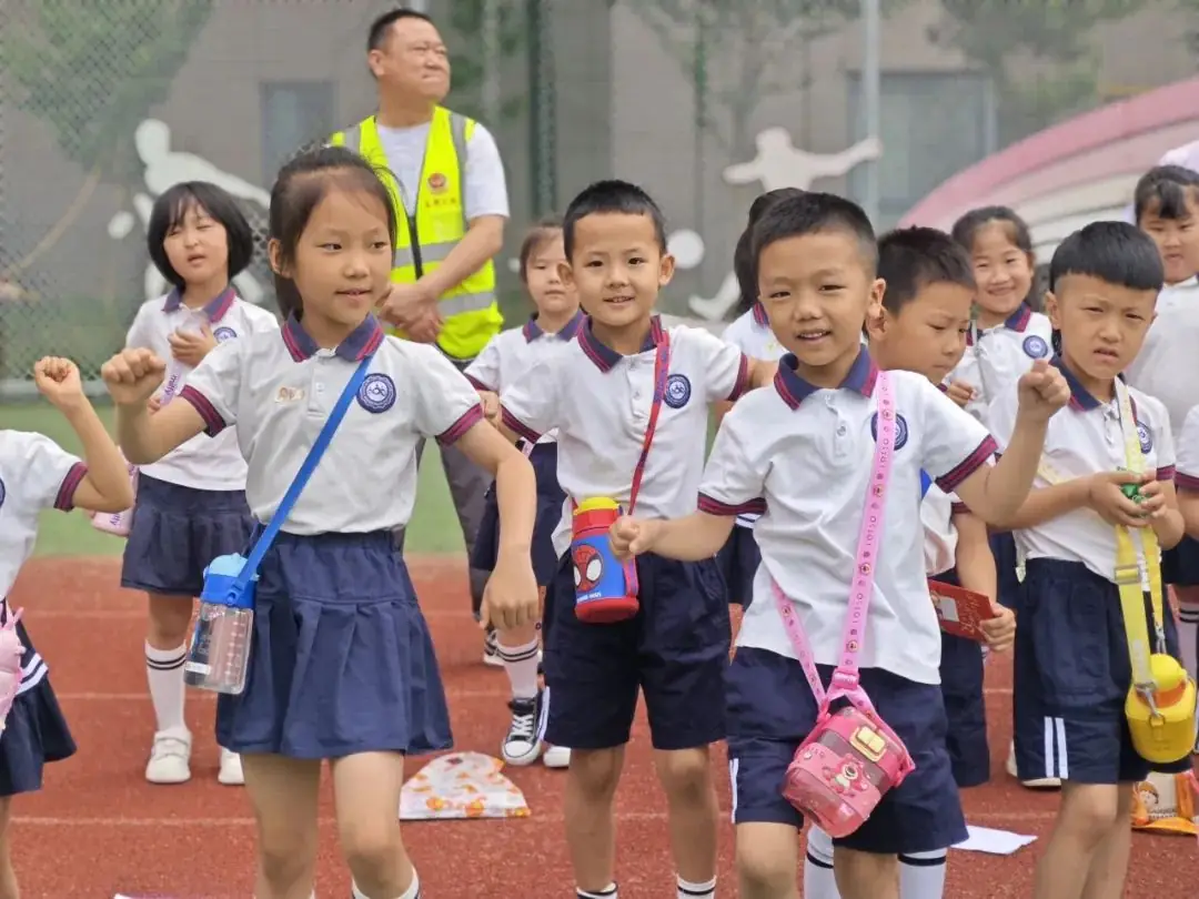 【滴宝园·幼小衔接】小学初体验 幼小零衔接 ——咸阳市秦都区育英名桥幼儿园大班幼小衔接活动 第46张 【滴宝园·幼小衔接】小学初体验 幼小零衔接 ——咸阳市秦都区育英名桥幼儿园大班幼小衔接活动 第46张