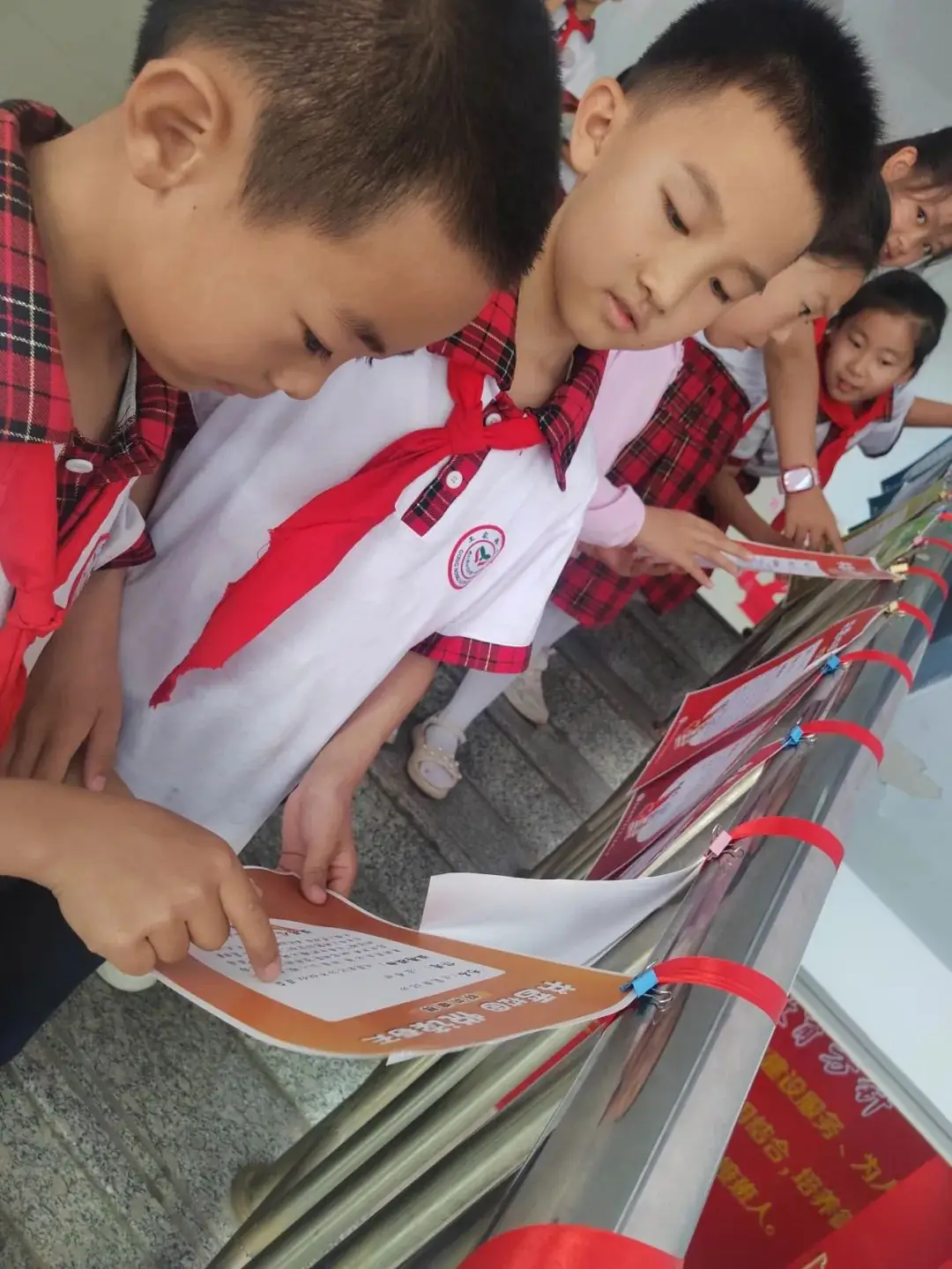 工农路小学“书香校园,悦读春天”读书月系列活动 第9张 工农路小学“书香校园,悦读春天”读书月系列活动 第9张