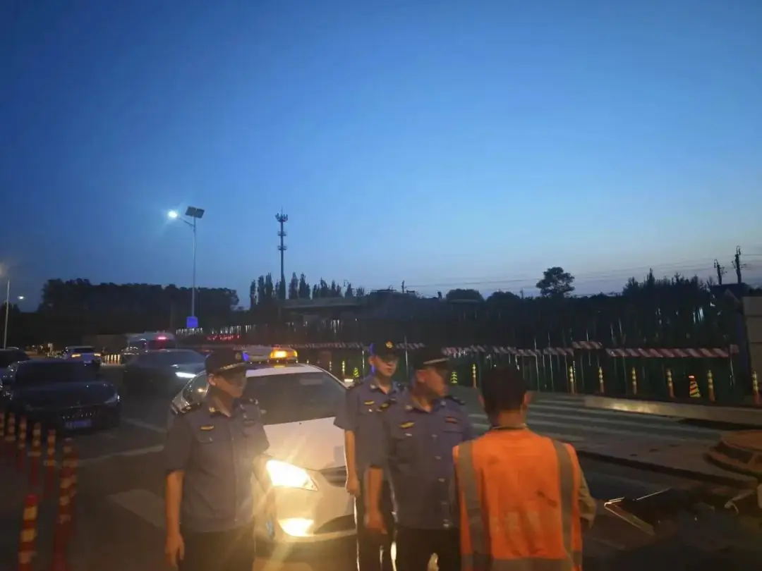 高考路上的守护者:双丰街道综合行政执法队全力护航中高考 第2张 高考路上的守护者:双丰街道综合行政执法队全力护航中高考 第2张