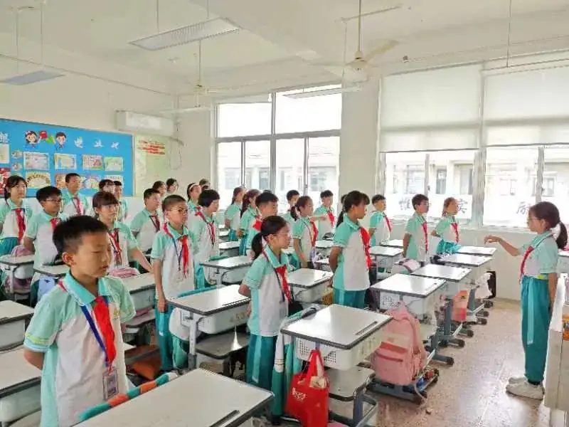 音乐点亮生活 歌声唱响未来——赤城小学“红五月”班班有歌声比赛 第15张 音乐点亮生活 歌声唱响未来——赤城小学“红五月”班班有歌声比赛 第15张