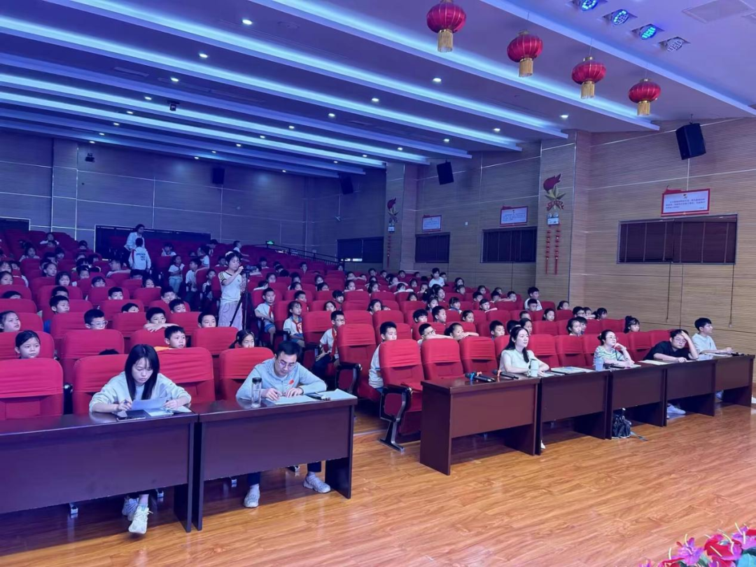 【魅力小学第1268期·魅力教研】“讲”出智慧,“题”炼精彩———魅力小学三年级数学“我是小讲师”讲题大赛 第5张 【魅力小学第1268期·魅力教研】“讲”出智慧,“题”炼精彩———魅力小学三年级数学“我是小讲师”讲题大赛 第5张