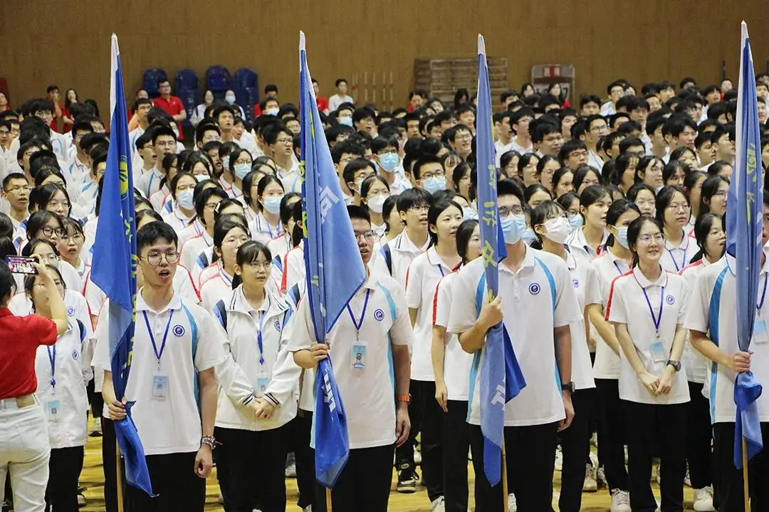 【高考倒计时2天】热血出征,乐中必胜!2024届高三高考出征誓师仪式 第76张 【高考倒计时2天】热血出征,乐中必胜!2024届高三高考出征誓师仪式 第76张
