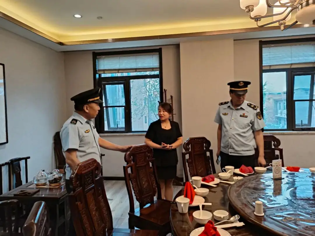 【护航高考】县市场监督管理局组织开展高考安全专项执法检查 第8张 【护航高考】县市场监督管理局组织开展高考安全专项执法检查 第8张