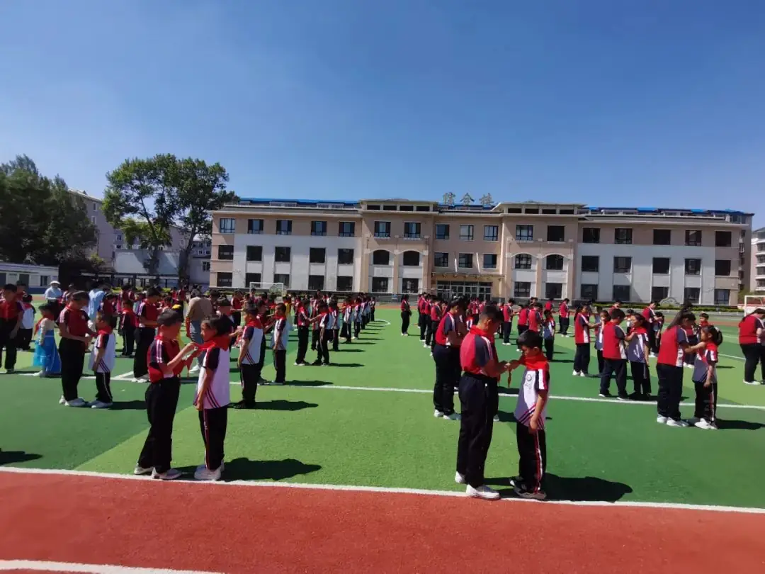 第四实验小学“ 红领巾爱祖国 ”分批入队仪式 第16张 第四实验小学“ 红领巾爱祖国 ”分批入队仪式 第16张