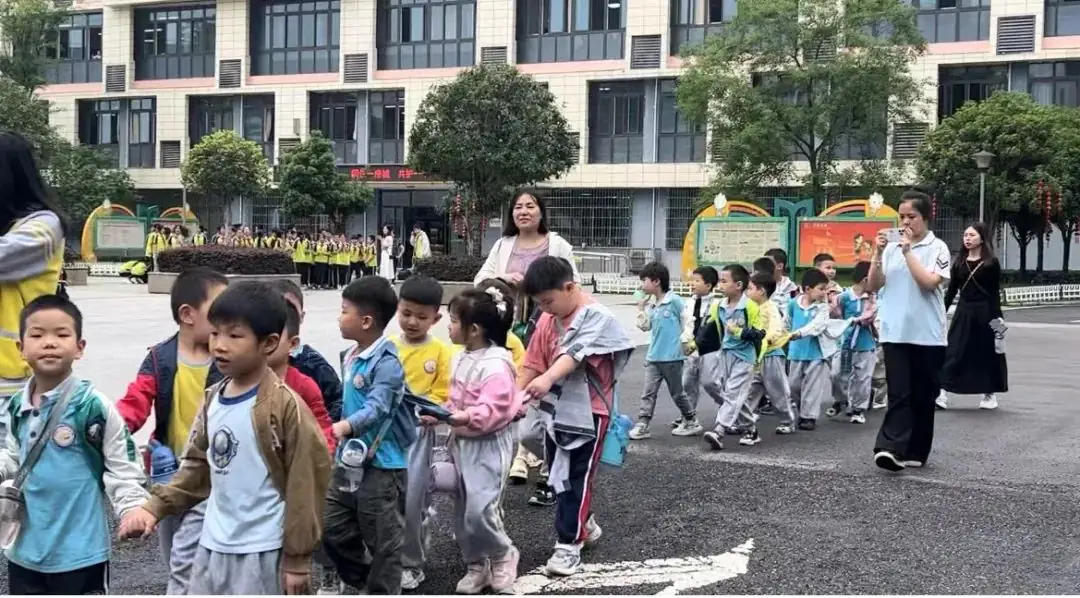 【园所活动】“小学初体验,衔接零距离”参观小学活动—长沙县星沙街道金鹰幼儿园 第13张 【园所活动】“小学初体验,衔接零距离”参观小学活动—长沙县星沙街道金鹰幼儿园 第13张