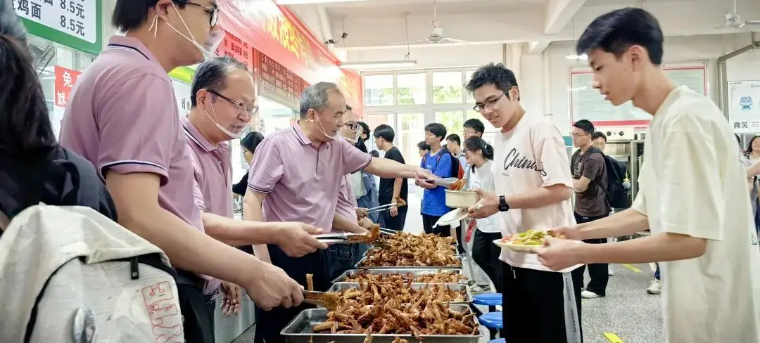 高考前!洛阳师生做了这件事…… 第5张 高考前!洛阳师生做了这件事…… 第5张