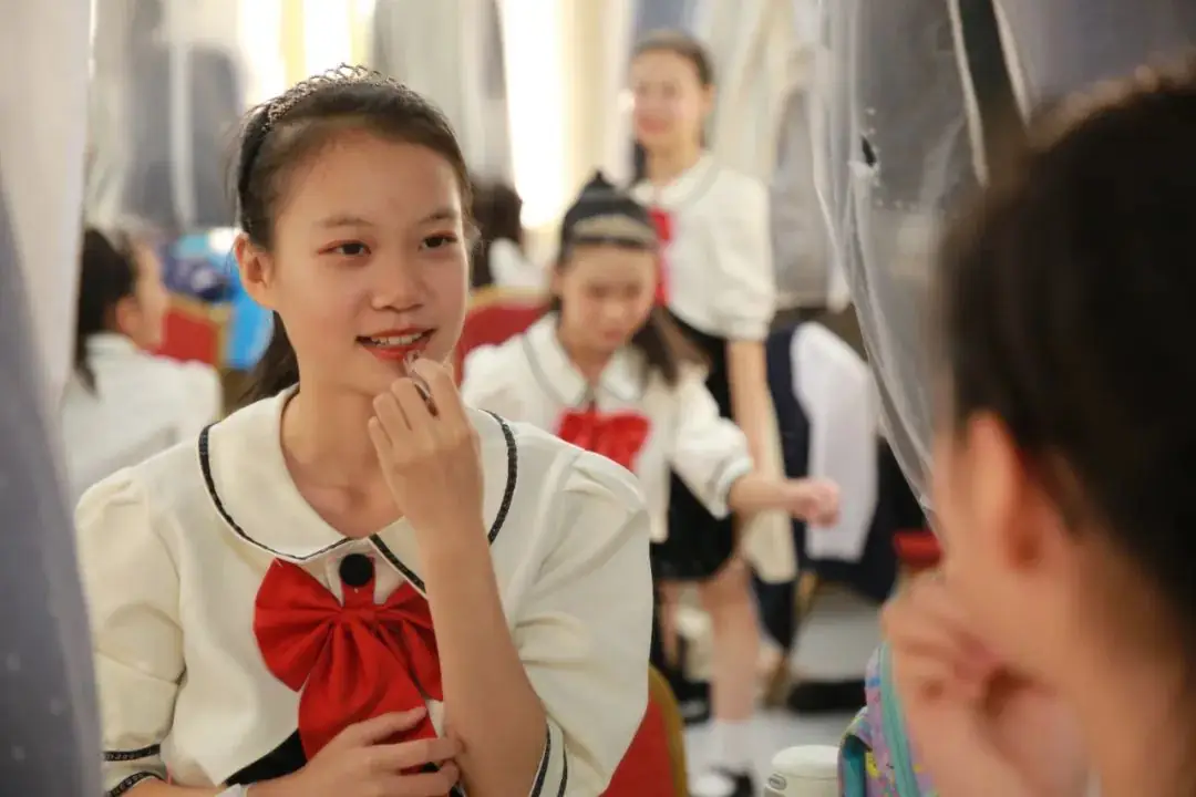 灯市口小学举行“逐光前行 扬帆远航”金帆合唱团二十周年专场音乐会暨灯市口小学建校160周年素质教育成果展示活动 第145张 灯市口小学举行“逐光前行 扬帆远航”金帆合唱团二十周年专场音乐会暨灯市口小学建校160周年素质教育成果展示活动 第145张