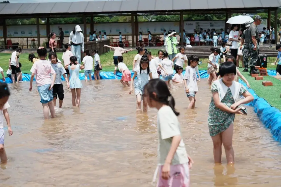 花园小学“国歌嘹亮 耕读童年”——庆六一•红领巾爱祖国研学实践活动 第40张 花园小学“国歌嘹亮 耕读童年”——庆六一•红领巾爱祖国研学实践活动 第40张