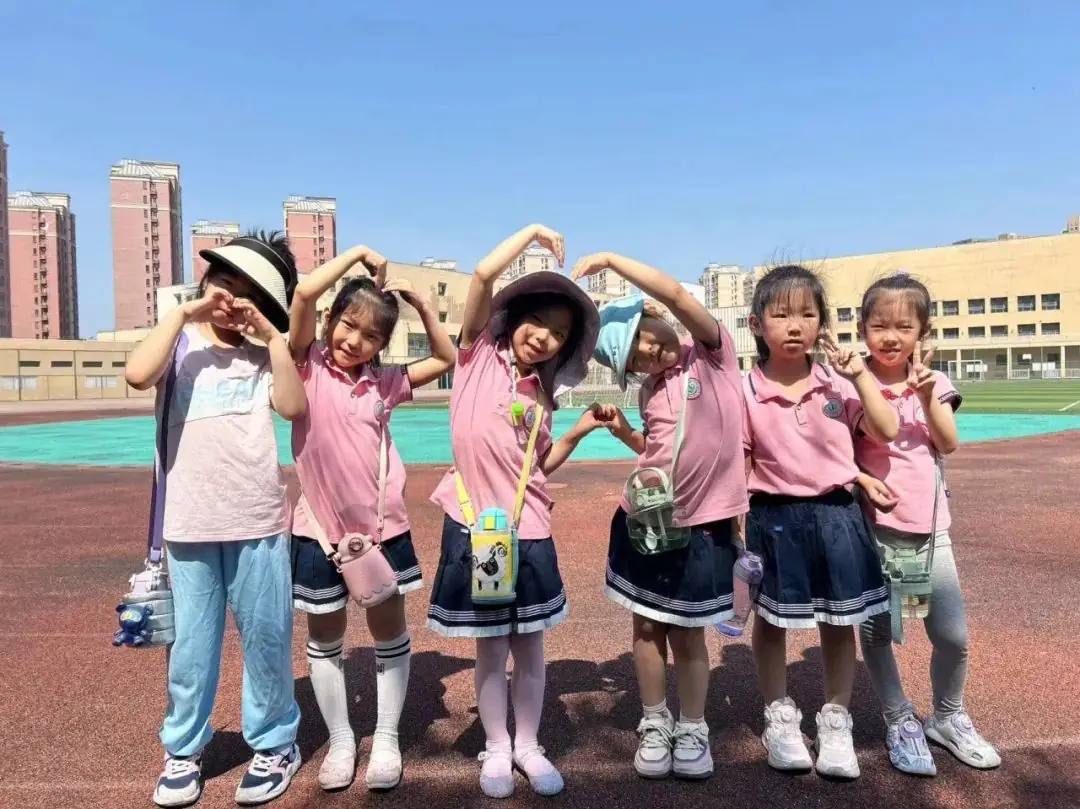 初探小学,“幼”见成长——王稳庄镇中心幼儿园幼小衔接“参观小学”主题活动 第72张