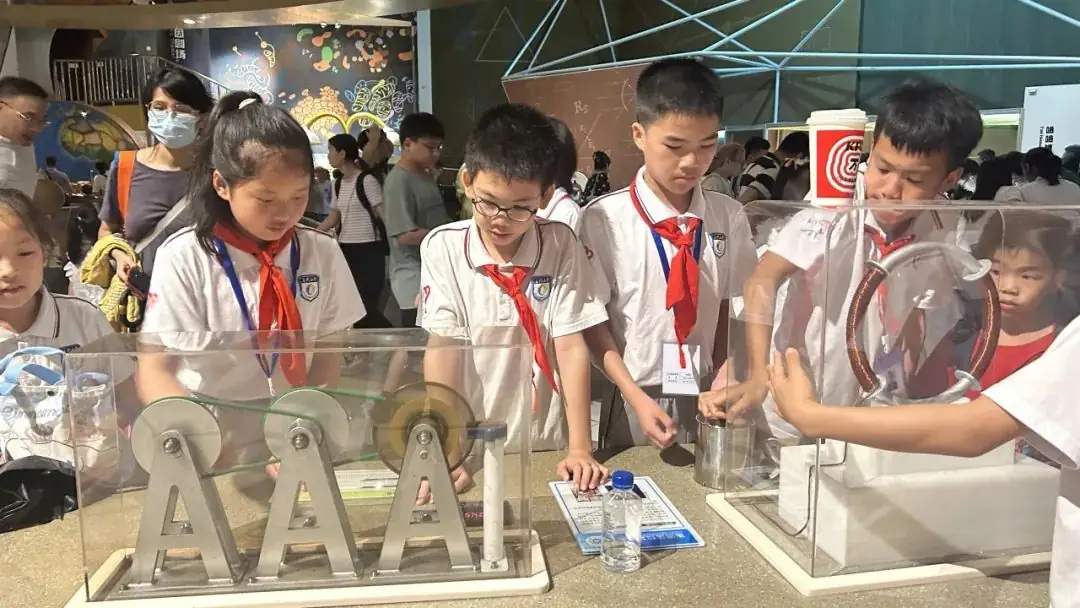 湖南省凤凰县阿拉石化小学“优才生”赴荔园小学跟班研学 第94张 湖南省凤凰县阿拉石化小学“优才生”赴荔园小学跟班研学 第94张