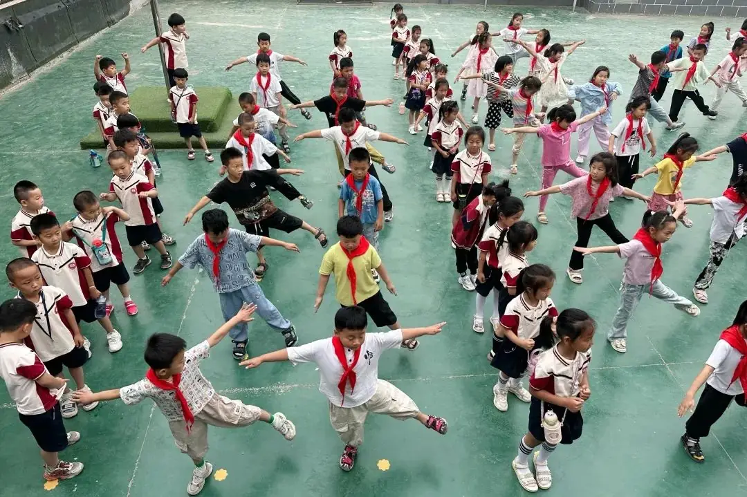 初探小学 科学衔接---谷金楼镇中心幼儿园幼小衔接活动之参观小学 第15张 初探小学 科学衔接---谷金楼镇中心幼儿园幼小衔接活动之参观小学 第15张