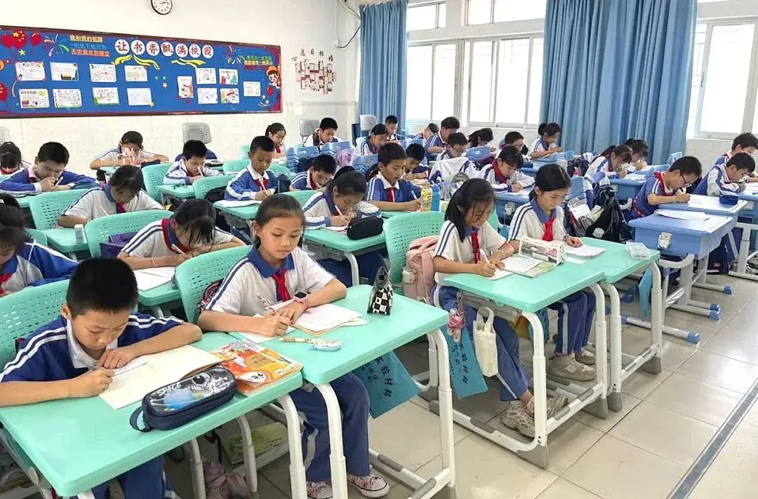 激发智慧之光,点亮思维之旅 —— 梅山小学四年级数学素养月活动纪实 第4张 激发智慧之光,点亮思维之旅 —— 梅山小学四年级数学素养月活动纪实 第4张