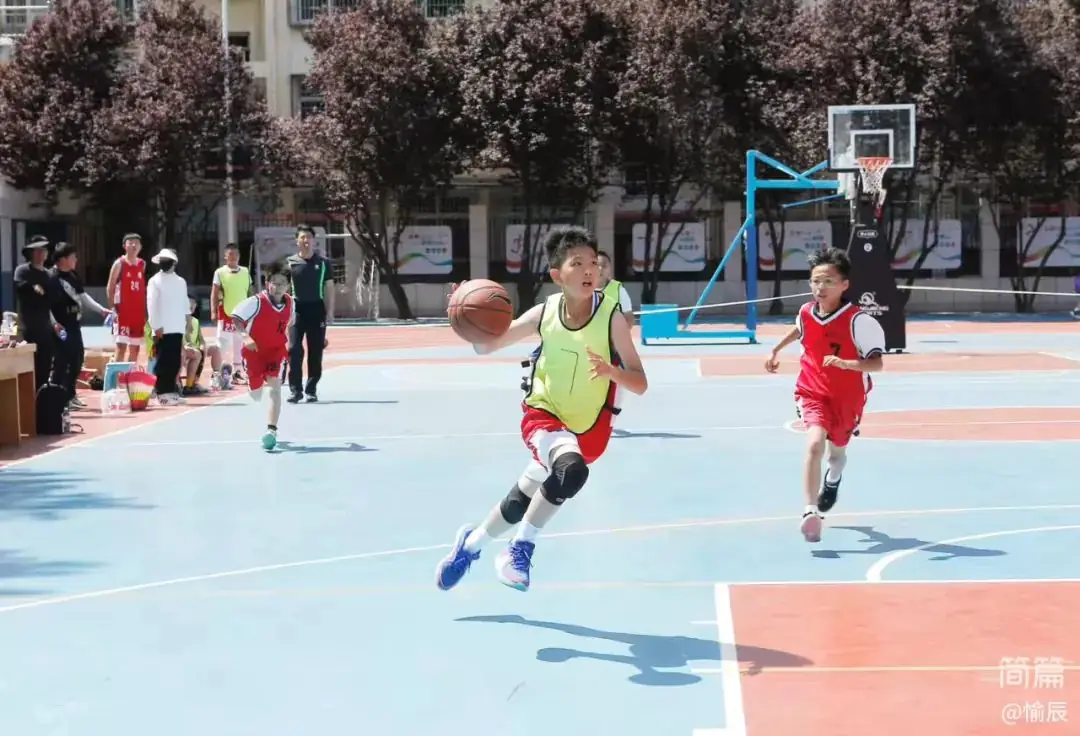 晋城市城区凤台小学在市区小学生篮球联赛中获佳绩 第15张 晋城市城区凤台小学在市区小学生篮球联赛中获佳绩 第15张