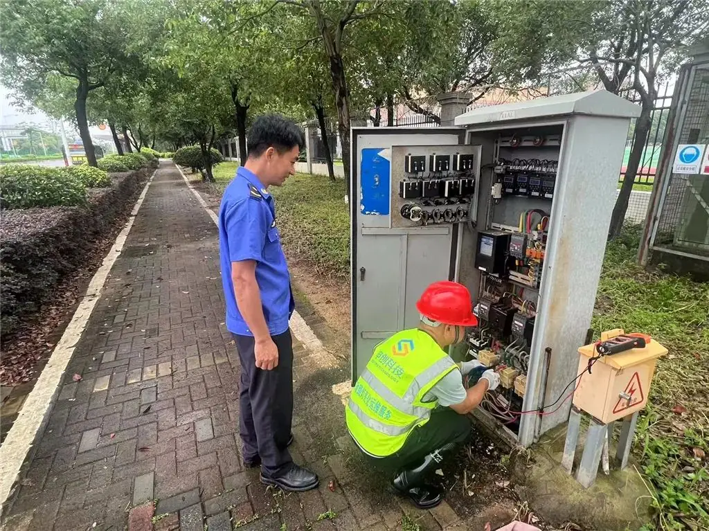 高考倒计时!城管护校员上岗,东莞城管人全力护航 第23张 高考倒计时!城管护校员上岗,东莞城管人全力护航 第23张