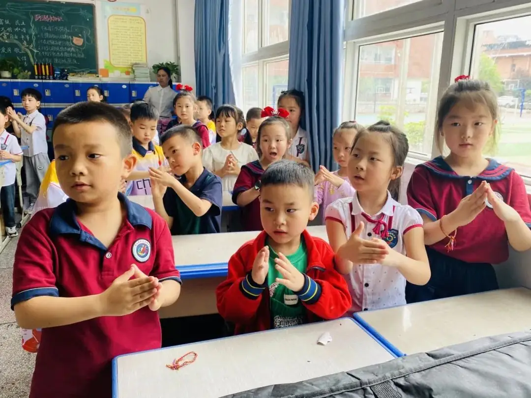 初探小学 礼遇成长——宣汉县蒲江幼儿园幼小衔接活动 第32张 初探小学 礼遇成长——宣汉县蒲江幼儿园幼小衔接活动 第32张