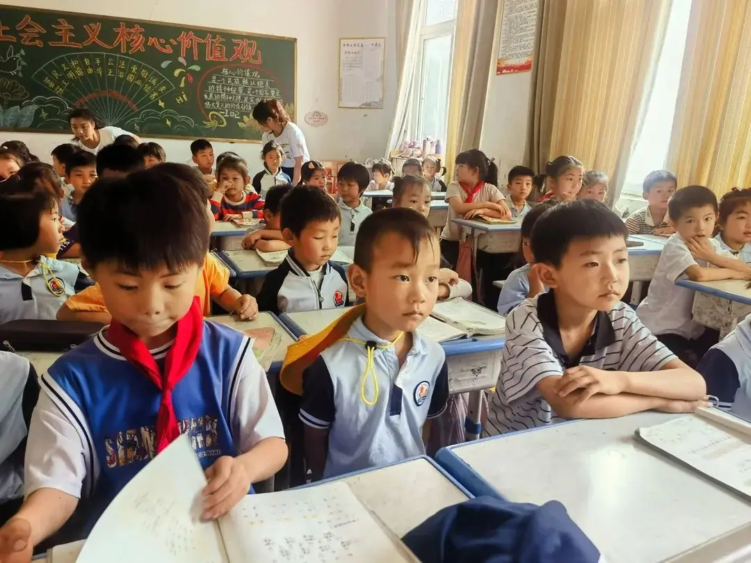 “初探小学 稳步启航”—— 沙窝镇中心幼儿园大班幼小衔接策划活动 第41张 “初探小学 稳步启航”—— 沙窝镇中心幼儿园大班幼小衔接策划活动 第41张