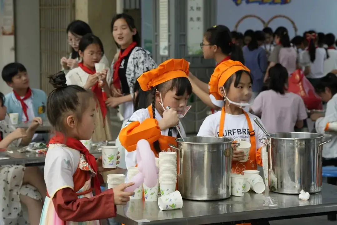 悦动田园  品味快乐——高安中心小学第二届校园美食节 第20张