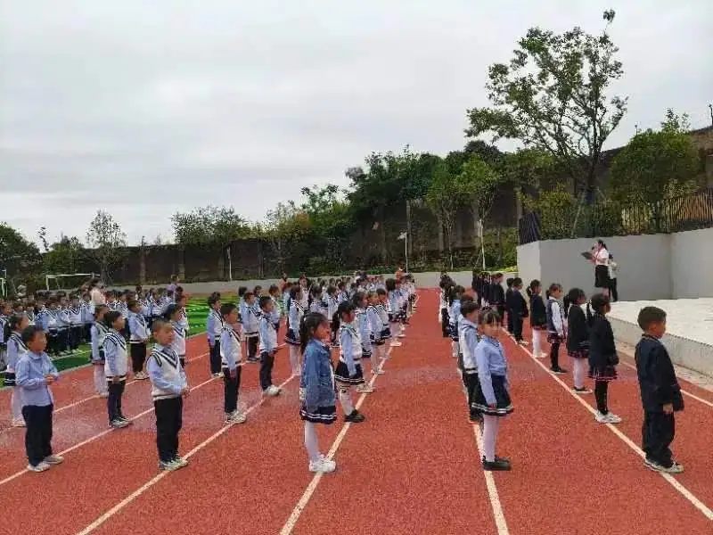 童心 同心 共成长——东华小学举行庆六一暨新队员入队仪式活动 第10张 童心 同心 共成长——东华小学举行庆六一暨新队员入队仪式活动 第10张