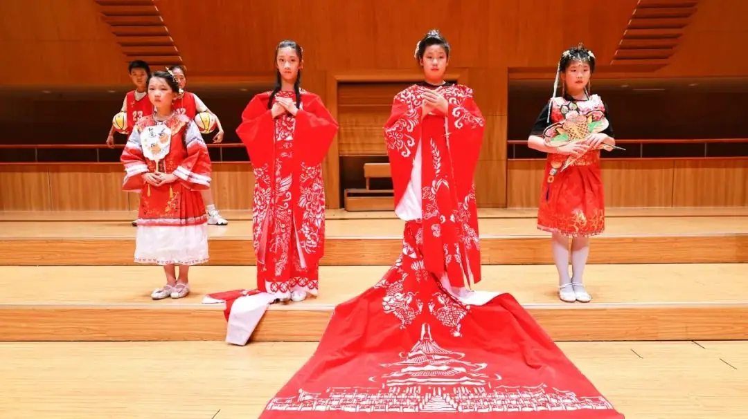 灯市口小学举行“逐光前行 扬帆远航”金帆合唱团二十周年专场音乐会暨灯市口小学建校160周年素质教育成果展示活动 第86张 灯市口小学举行“逐光前行 扬帆远航”金帆合唱团二十周年专场音乐会暨灯市口小学建校160周年素质教育成果展示活动 第86张