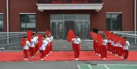 【龙城区】下河首小学、召都巴小学举办庆六一文艺活动 第4张 【龙城区】下河首小学、召都巴小学举办庆六一文艺活动 第4张