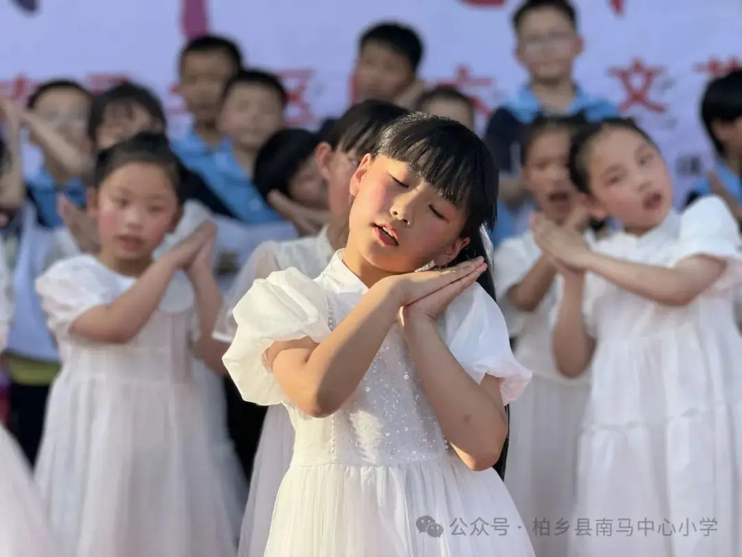 红领巾爱祖国——柏乡县南马中心小学举行庆“六一”国际儿童节文艺汇演 第16张 红领巾爱祖国——柏乡县南马中心小学举行庆“六一”国际儿童节文艺汇演 第16张