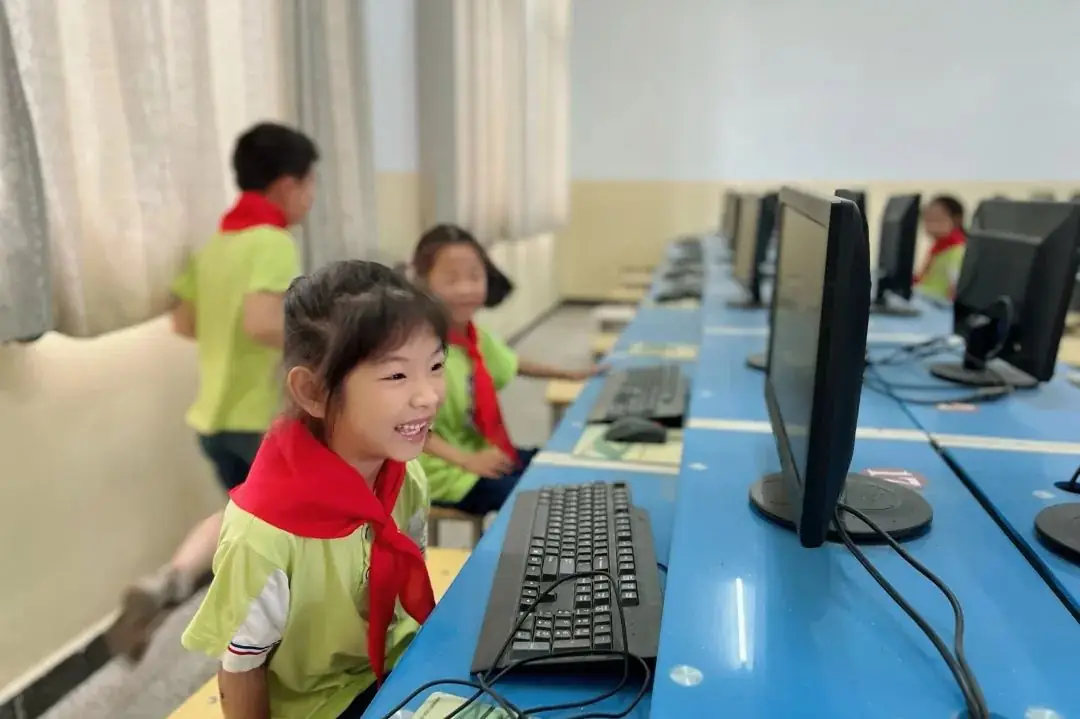 【走,参观小学去!】佛子山镇中心幼儿园大班级部参观小学活动 第45张 【走,参观小学去!】佛子山镇中心幼儿园大班级部参观小学活动 第45张