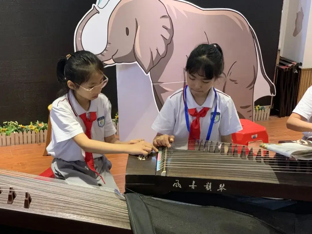 湖南省凤凰县阿拉石化小学“优才生”赴荔园小学跟班研学 第102张 湖南省凤凰县阿拉石化小学“优才生”赴荔园小学跟班研学 第102张