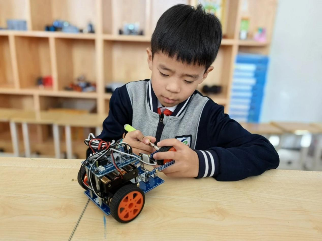 康巴什区第五小学开展机器人特色课程 第4张 康巴什区第五小学开展机器人特色课程 第4张