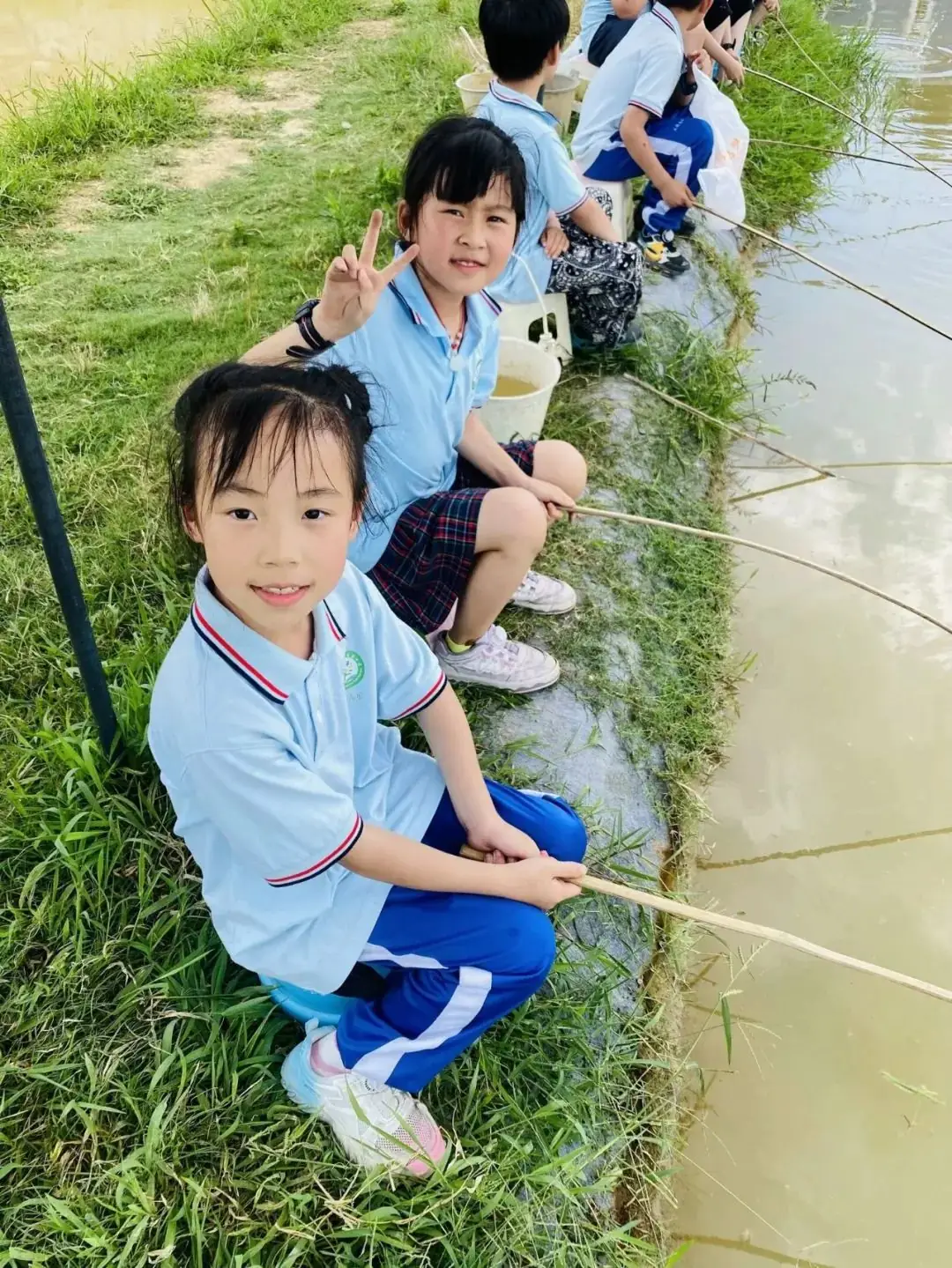 花园小学“国歌嘹亮 耕读童年”——庆六一•红领巾爱祖国研学实践活动 第68张 花园小学“国歌嘹亮 耕读童年”——庆六一•红领巾爱祖国研学实践活动 第68张