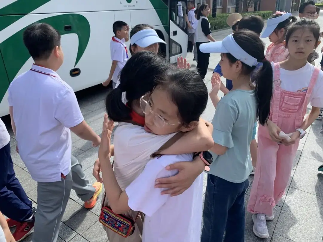 湖南省凤凰县阿拉石化小学“优才生”赴荔园小学跟班研学 第112张 湖南省凤凰县阿拉石化小学“优才生”赴荔园小学跟班研学 第112张