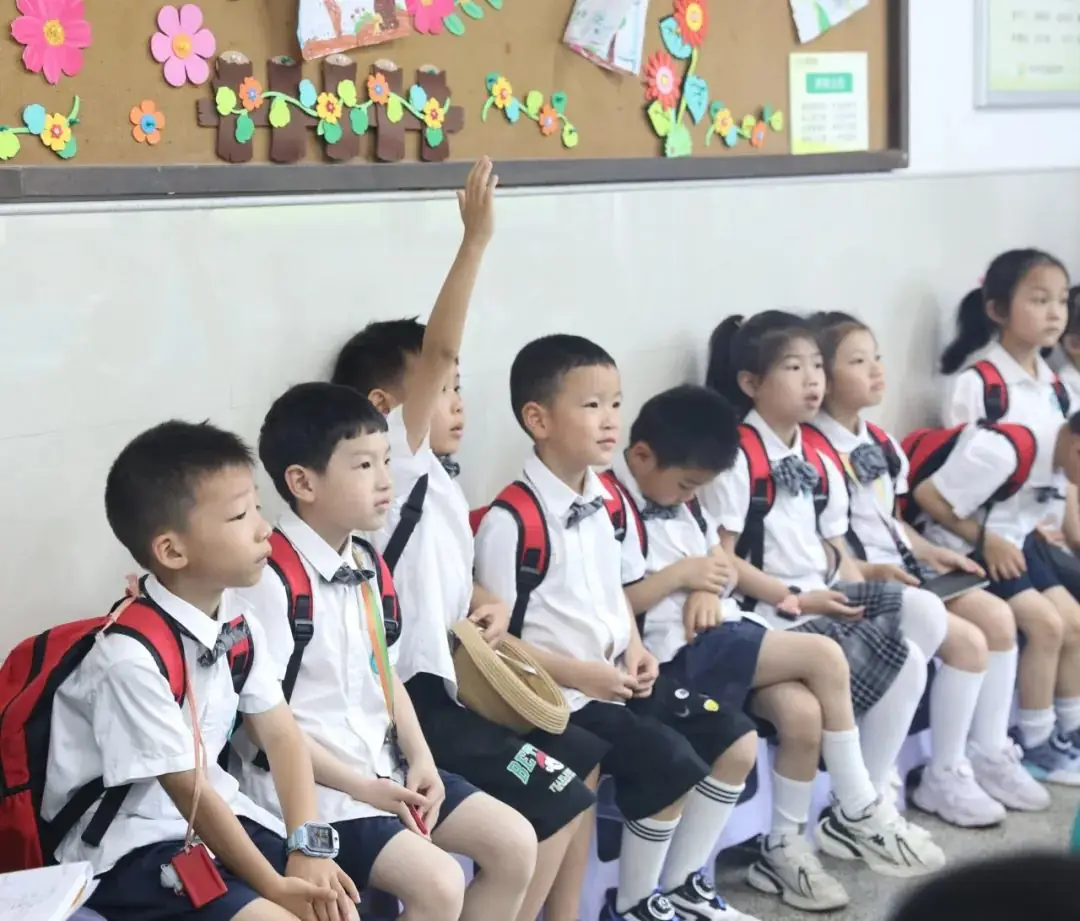 【学前教育宣传月】体验小学 “幼”见成长——同茂幼儿园大班组小学体验日活动 第51张 【学前教育宣传月】体验小学 “幼”见成长——同茂幼儿园大班组小学体验日活动 第51张