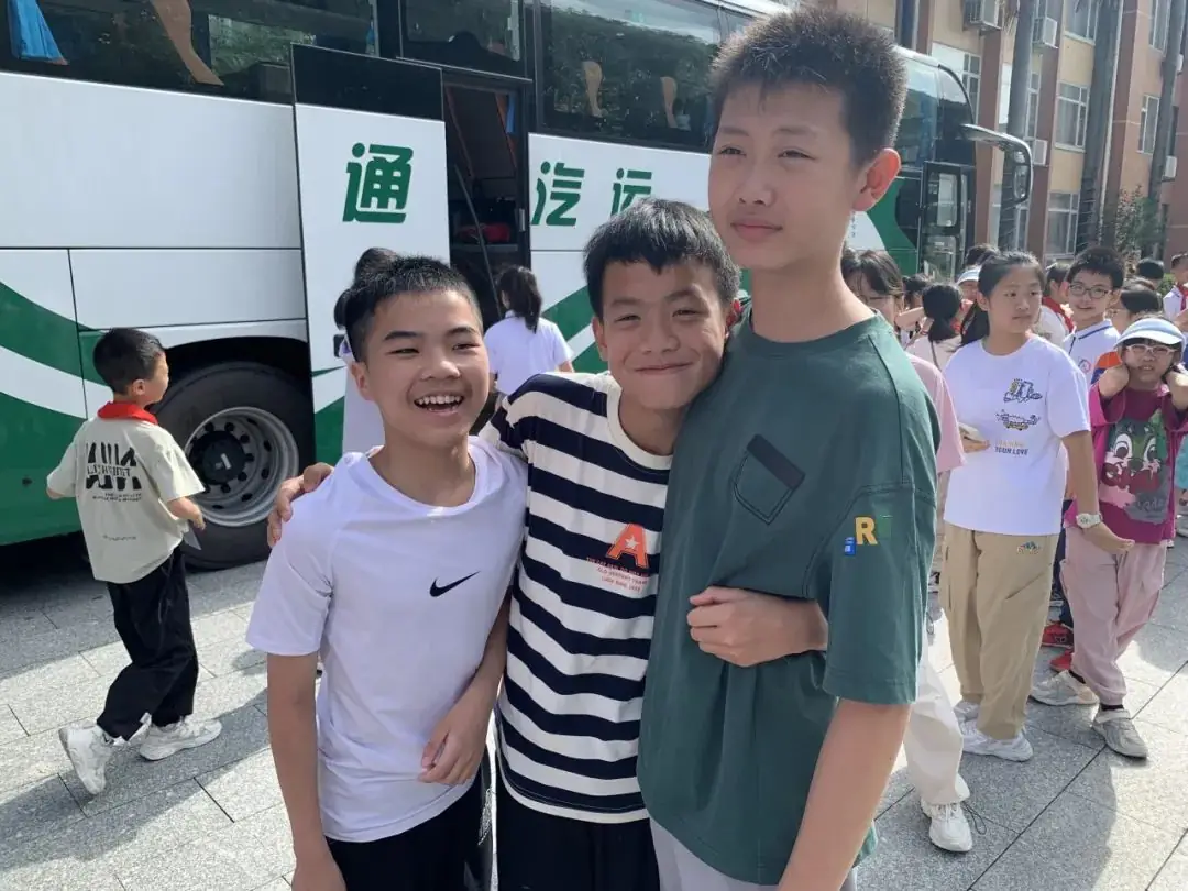 湖南省凤凰县阿拉石化小学“优才生”赴荔园小学跟班研学 第111张 湖南省凤凰县阿拉石化小学“优才生”赴荔园小学跟班研学 第111张