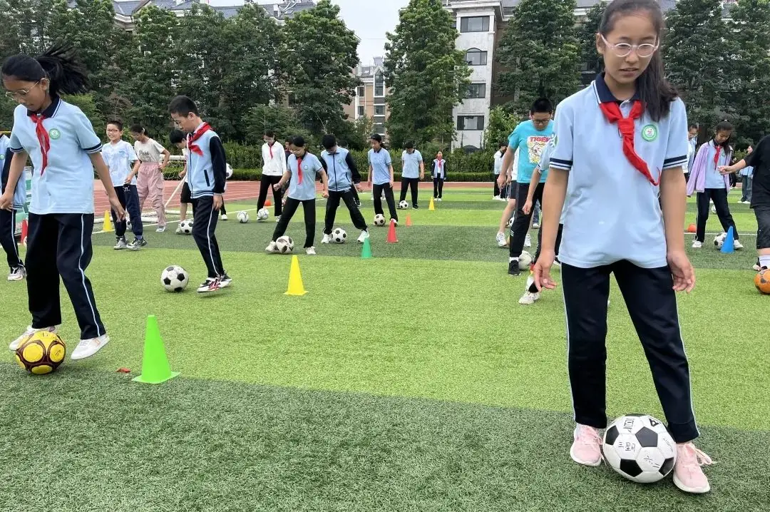 奎文区潍州湖小学开展“全国爱眼日”主题系列活动 第22张 奎文区潍州湖小学开展“全国爱眼日”主题系列活动 第22张