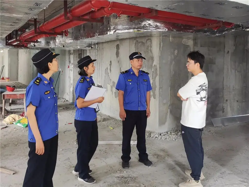 高考倒计时!城管护校员上岗,东莞城管人全力护航 第29张 高考倒计时!城管护校员上岗,东莞城管人全力护航 第29张