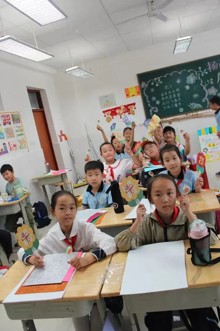 美丽童年 快乐成长——宝通街小学三年级二班六一活动纪实 第6张 美丽童年 快乐成长——宝通街小学三年级二班六一活动纪实 第6张