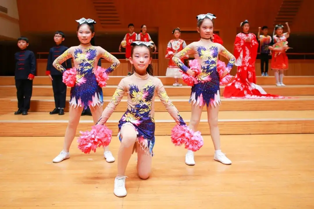 灯市口小学举行“逐光前行 扬帆远航”金帆合唱团二十周年专场音乐会暨灯市口小学建校160周年素质教育成果展示活动 第101张 灯市口小学举行“逐光前行 扬帆远航”金帆合唱团二十周年专场音乐会暨灯市口小学建校160周年素质教育成果展示活动 第101张